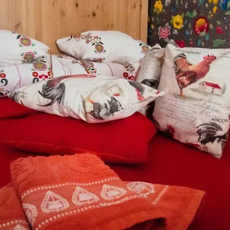 Дом отдыха Sleeps 16 Wifi